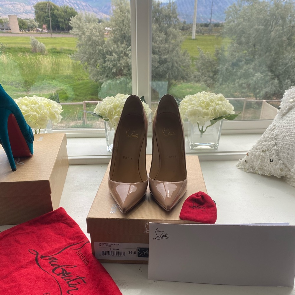 Authentic nude so kate 120 Christian louboutin